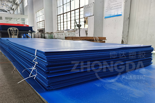 中空板是擠塑加工還是注塑加工呢？