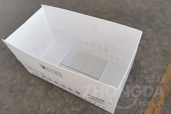 中空板箱價格與紙箱相比有優(yōu)勢嗎？